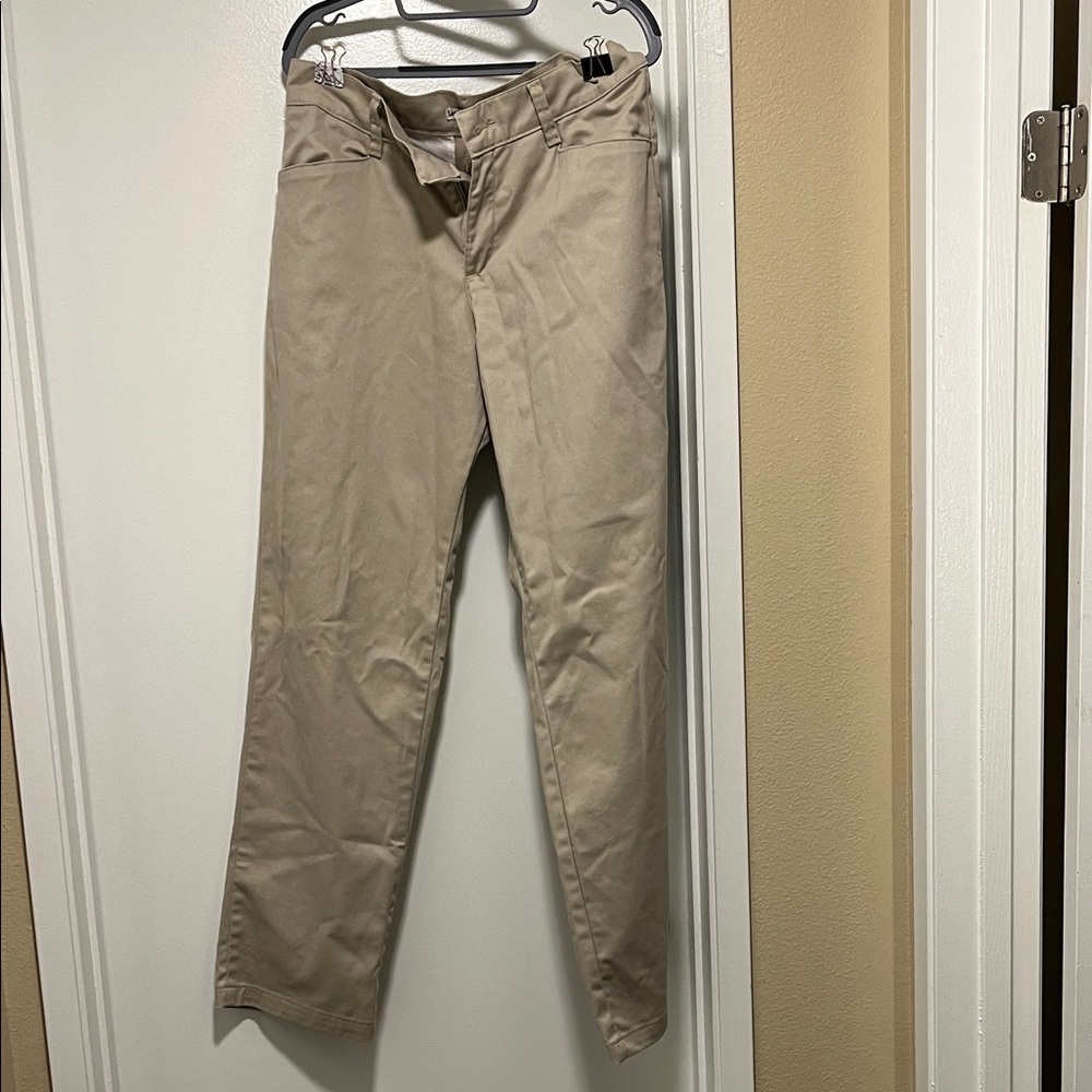 Lee khakis